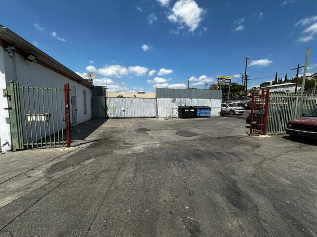 Property at 1803 N San Fernando Rd Image 1